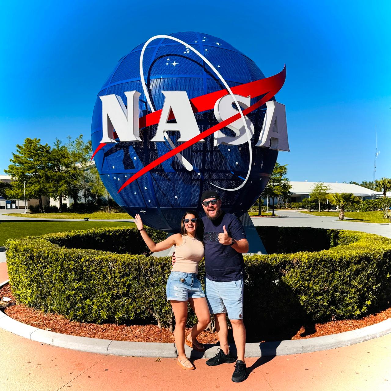 Alessandro e Camila na NASA